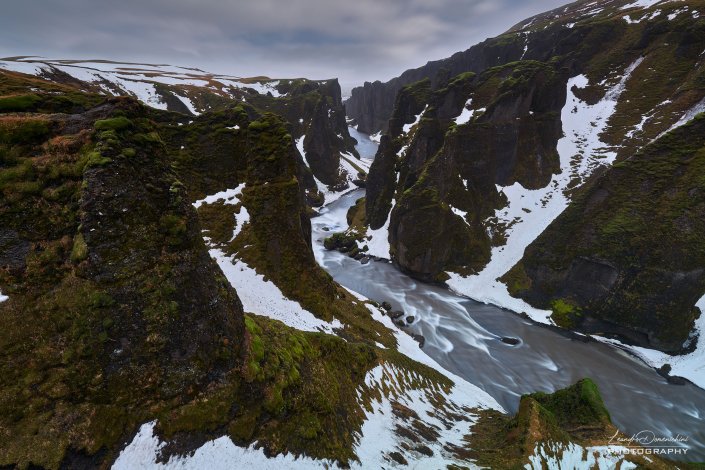 Fjaðrárgljúfur Canyon