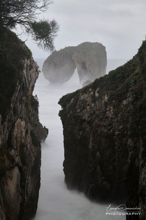 Castro de las Gaviotas, Asturias, Spain - Aspect ratio: 2:3, Vertical Castro de las Gaviotas (Islote Desfuracado)