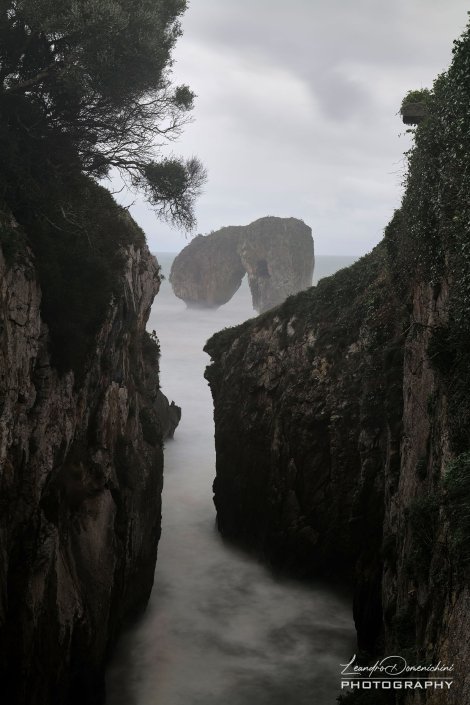 Castro de las Gaviotas, Asturias, Spain - Aspect ratio: 2:3, Vertical Castro de las Gaviotas (Islote Desfuracado)
