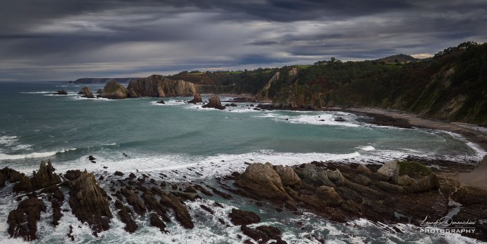 Playa de Gueirua, Asturias, Spain - Aspect ratio: 2:1, Panorama Playa de Gueirua