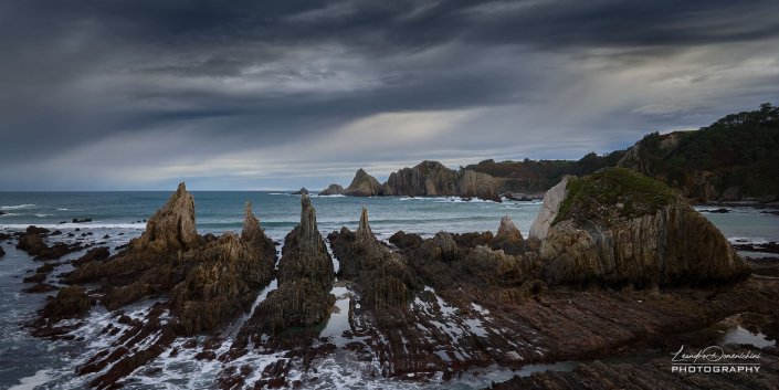 Playa de Gueirua, Asturias, Spain - Aspect ratio: 2:1, Panorama Playa de Gueirua